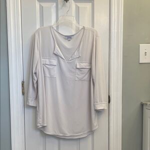 Ellen Tracy Cream Blouse with Pockets